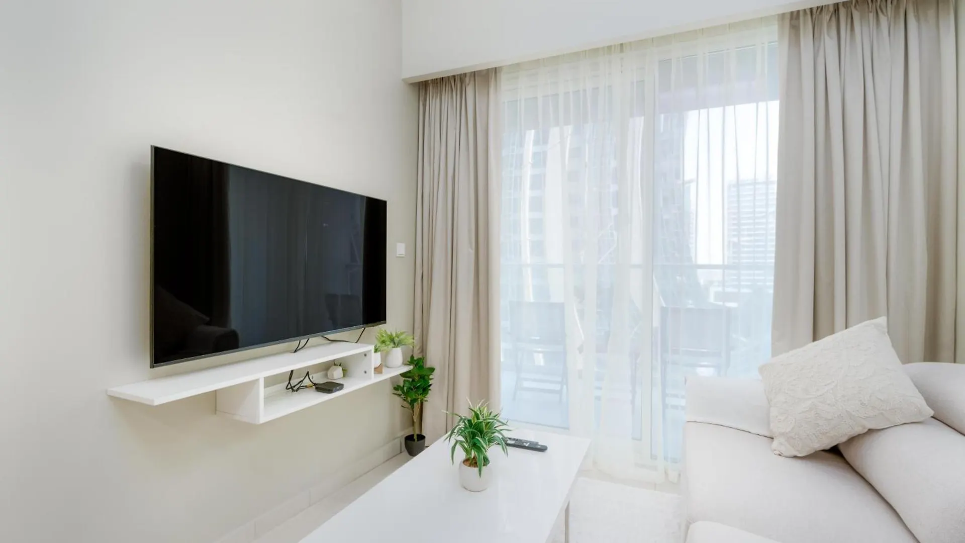 Fascinating 1 Bedroom At Vera Dubai